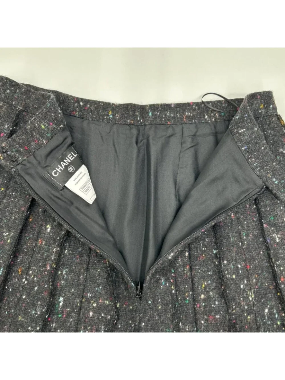 Chanel Wool Pleated Skirt 38